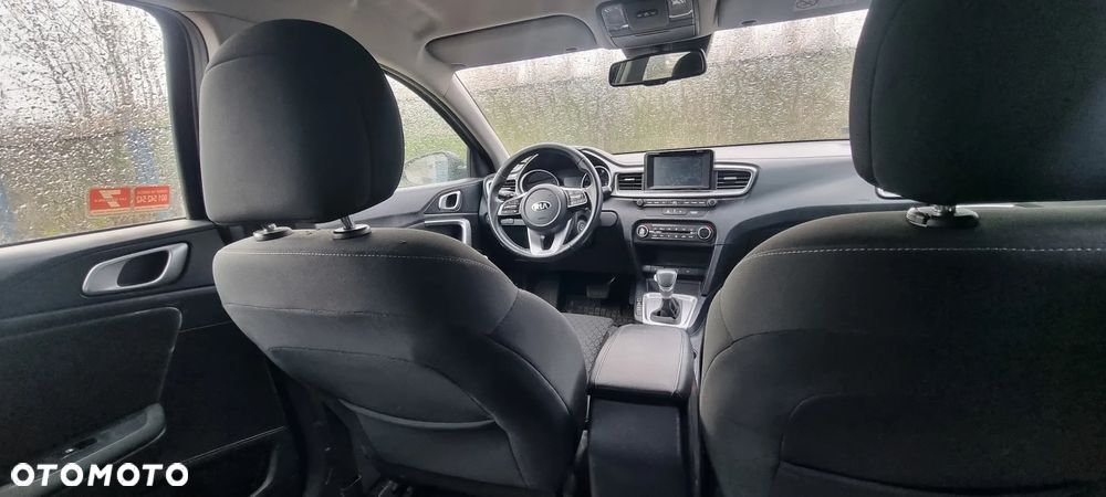 Kia Ceed - 8