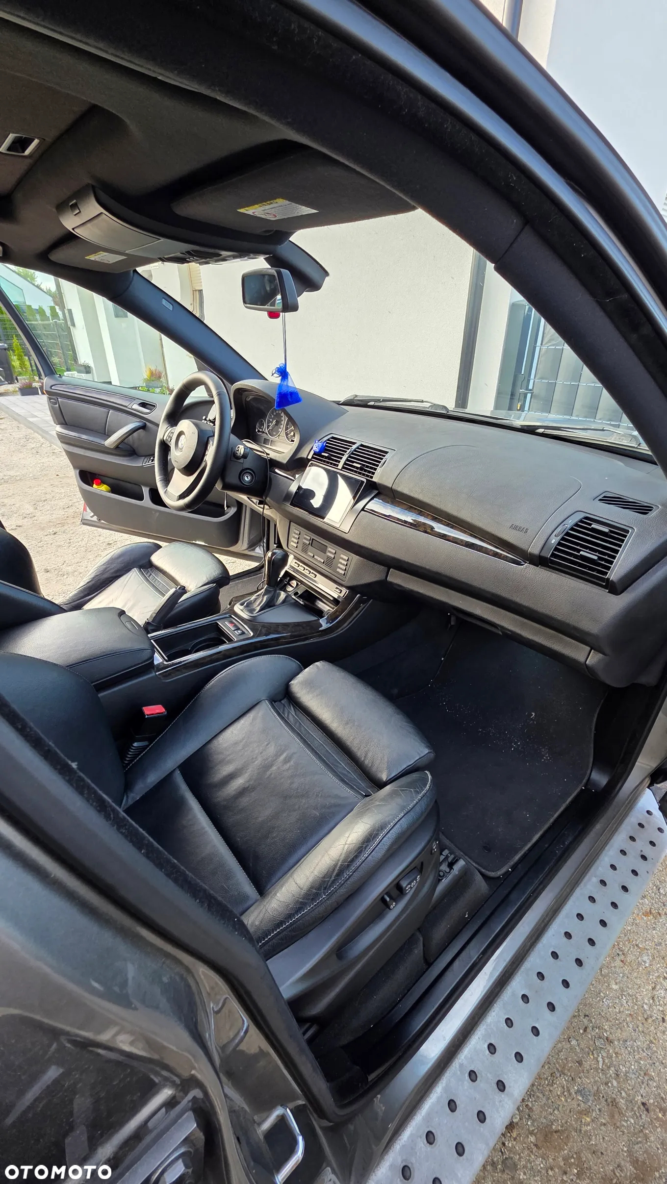 BMW X5 4.4i - 7