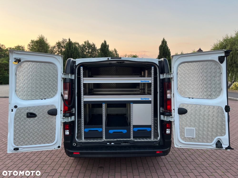 Renault Trafic - 26