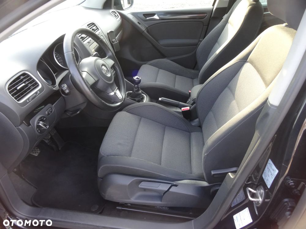 Volkswagen Golf 1.6 TDI BlueMotion Technology Cup - 11