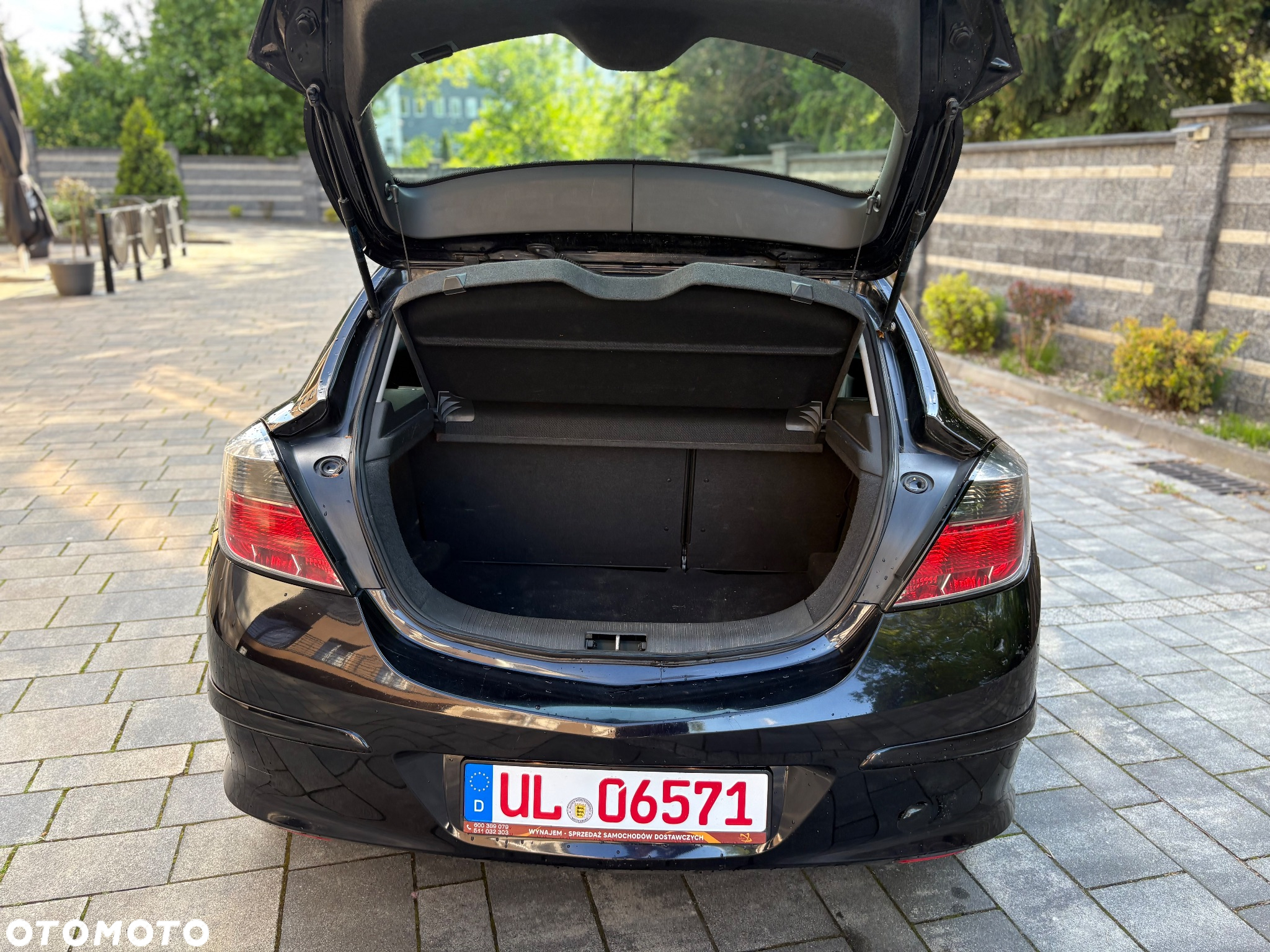 Opel Astra GTC 1.6 - 18