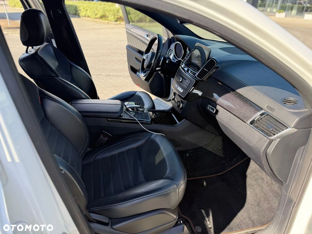 Mercedes-Benz GLE - 10