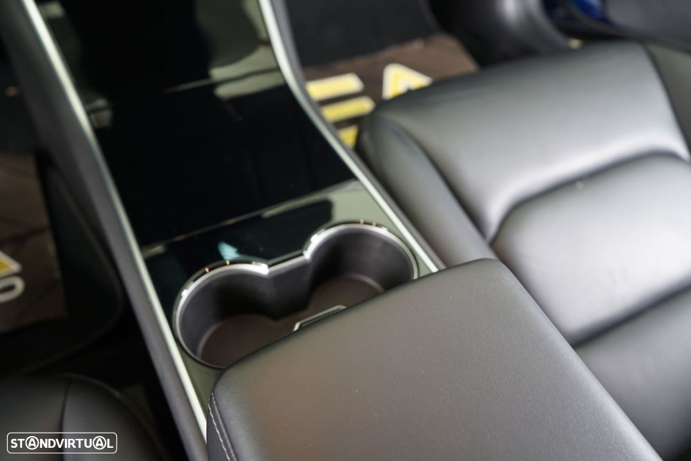 Tesla Model 3 Long-Range Dual Motor AWD - 24