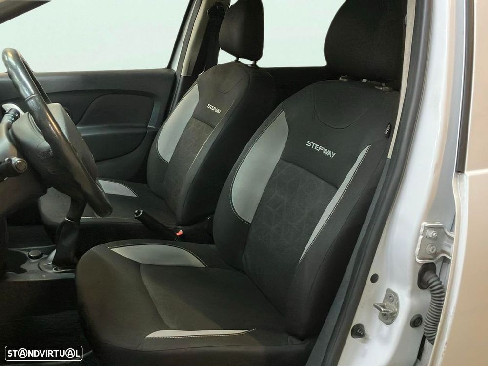 Dacia Sandero - 14