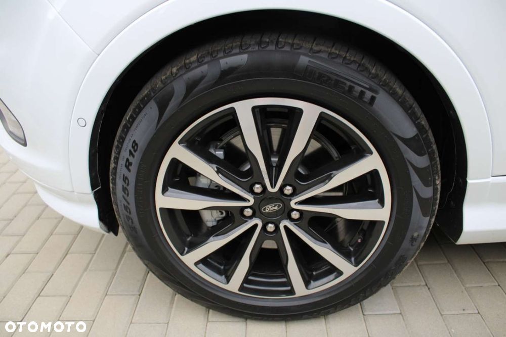 Ford Kuga 2.0 TDCi AWD ST-Line - 36