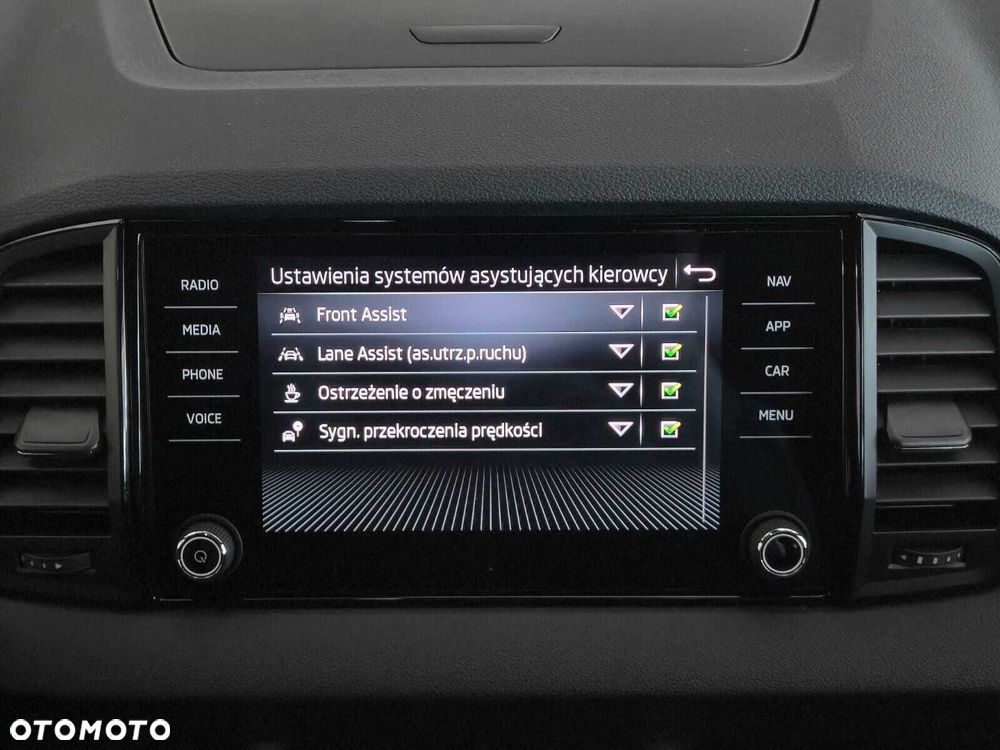 Skoda Karoq 1.5 TSI ACT Sportline DSG - 27