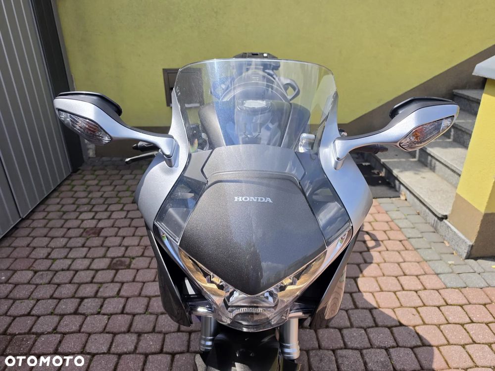 Honda VFR - 20