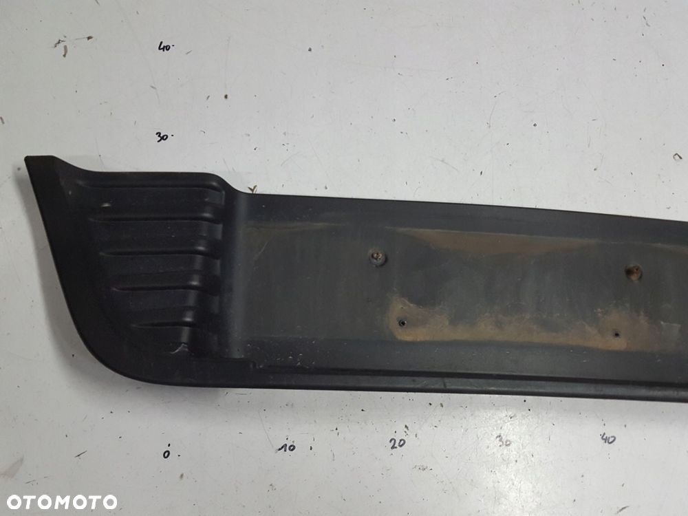 SUZUKI SWIFT MK8 17r- LISTWA TABLICY DOKŁADKA ZDERZAKA TYŁ - 3