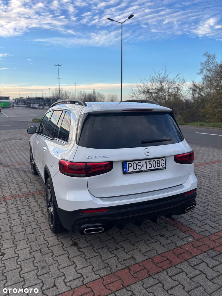 Mercedes-Benz GLB 200 7G-DCT - 4