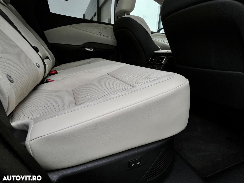 Lexus Seria RX 450h+ E-Four PHEV Luxury - 38