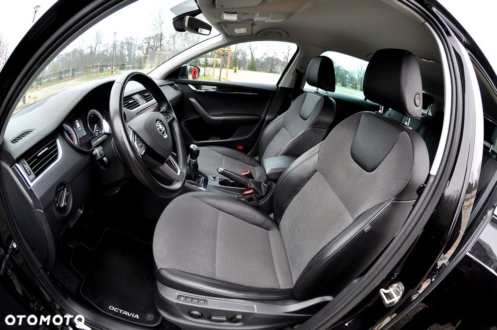Skoda Octavia 1.6 TDI Premium Edition - 4