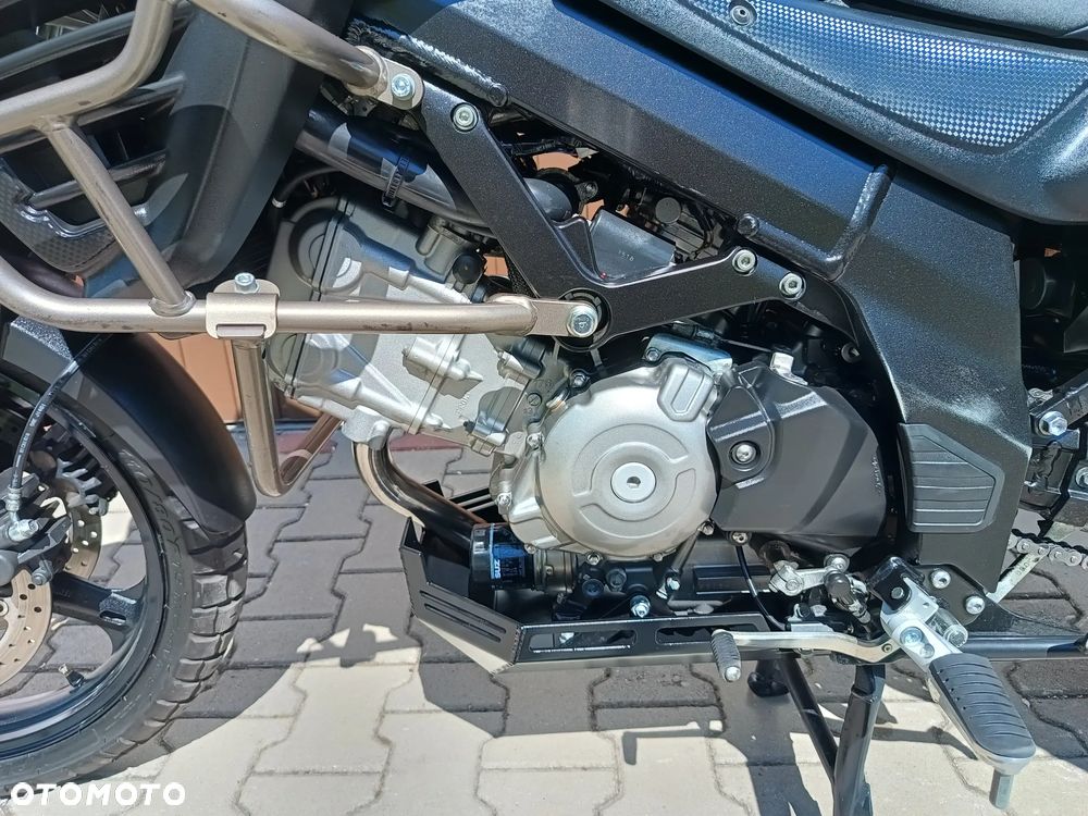 Suzuki V-STROM - 33