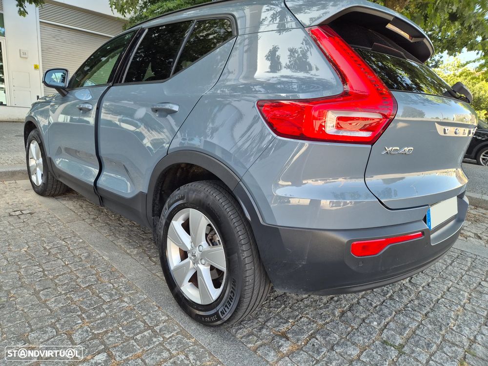 Volvo XC 40 1.5 T2 Momentum - 4
