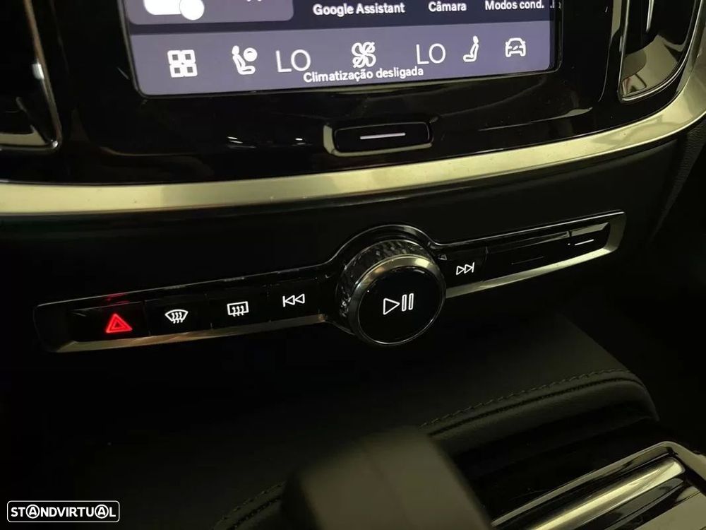 Volvo V60 2.0 T6 AWD TE Essential - 29