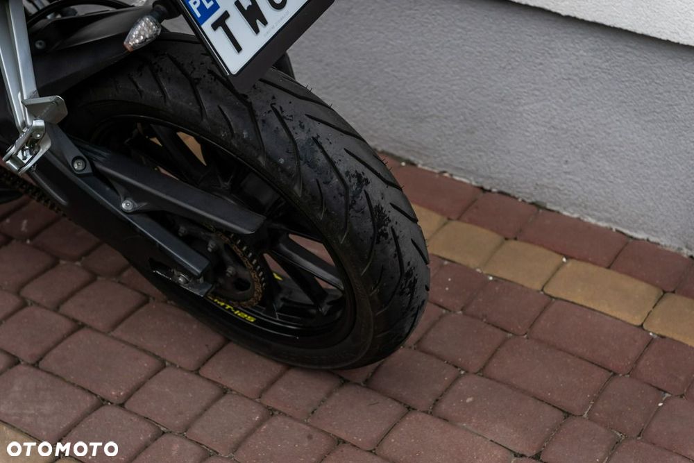 Yamaha MT - 8