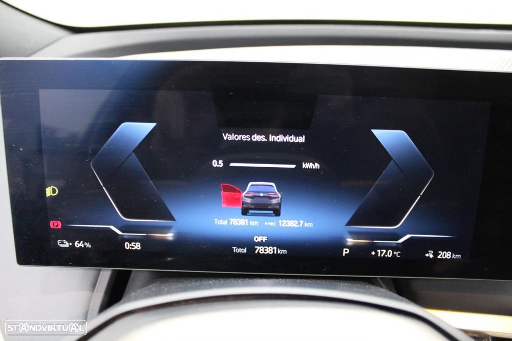 BMW iX xDrive 40 Pack Desportivo - 23