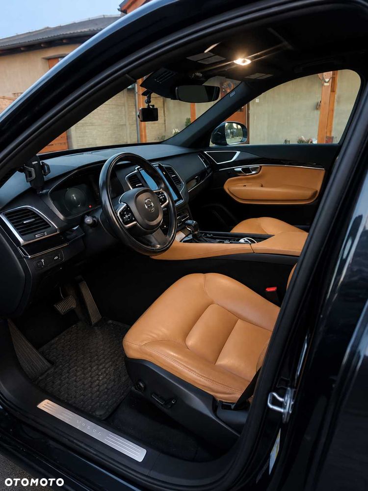 Volvo XC 90 - 6
