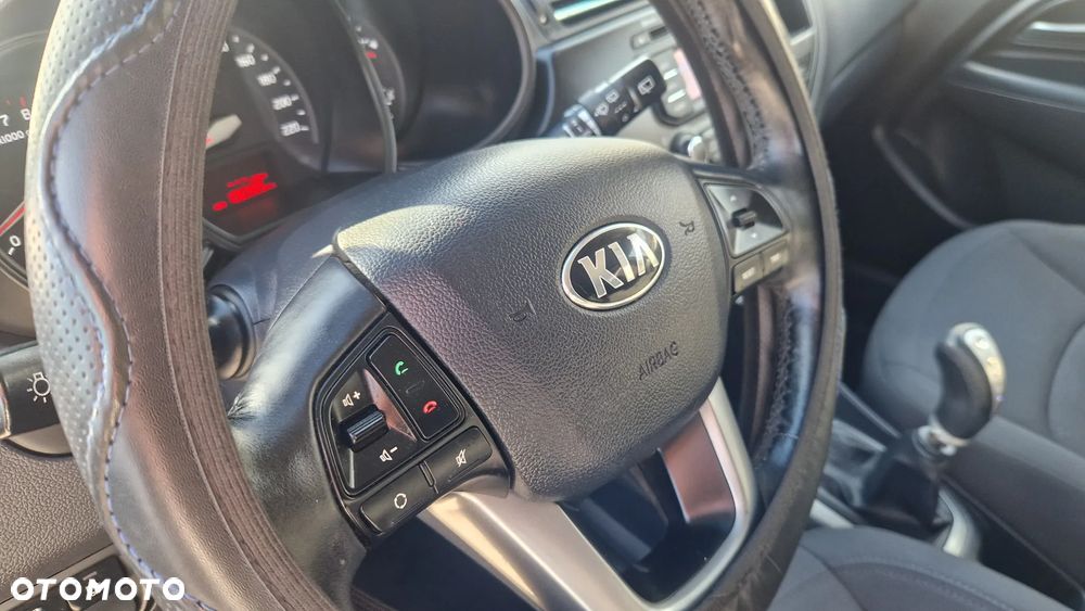 Kia Rio 1.2 Dream Team Edition - 2