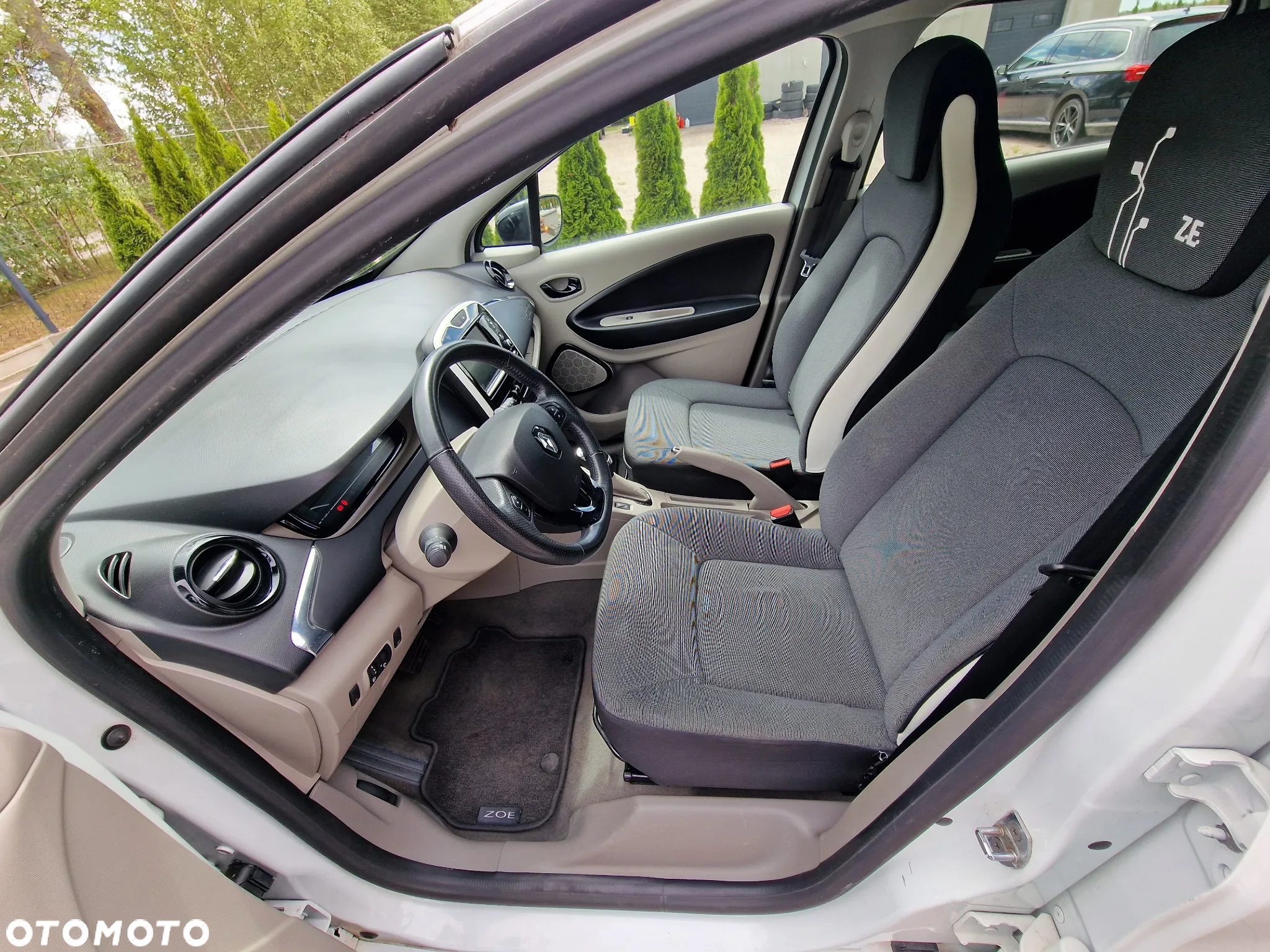 Renault Zoe - 14