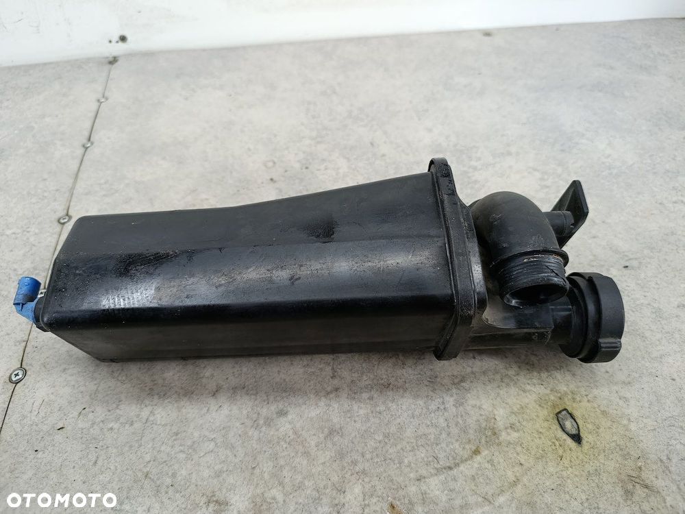 ZBIORNICZEK WYRÓWNAWCZY BMW 3 E46 2002165 1.9 8V 318i - 7