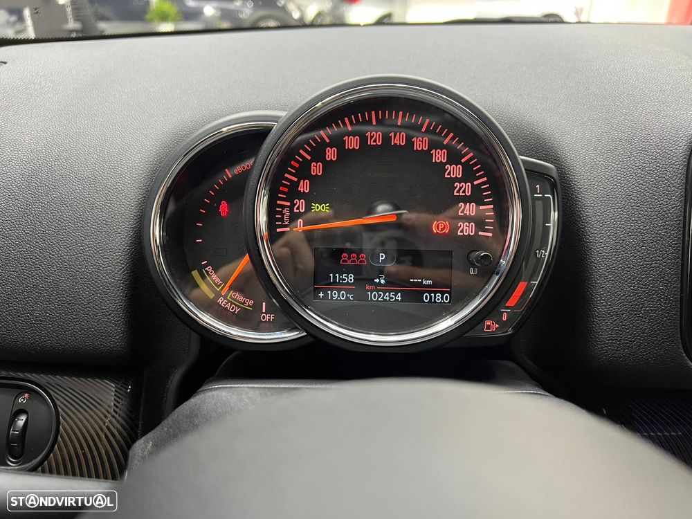 MINI Countryman Cooper SE ALL4 Auto - 25