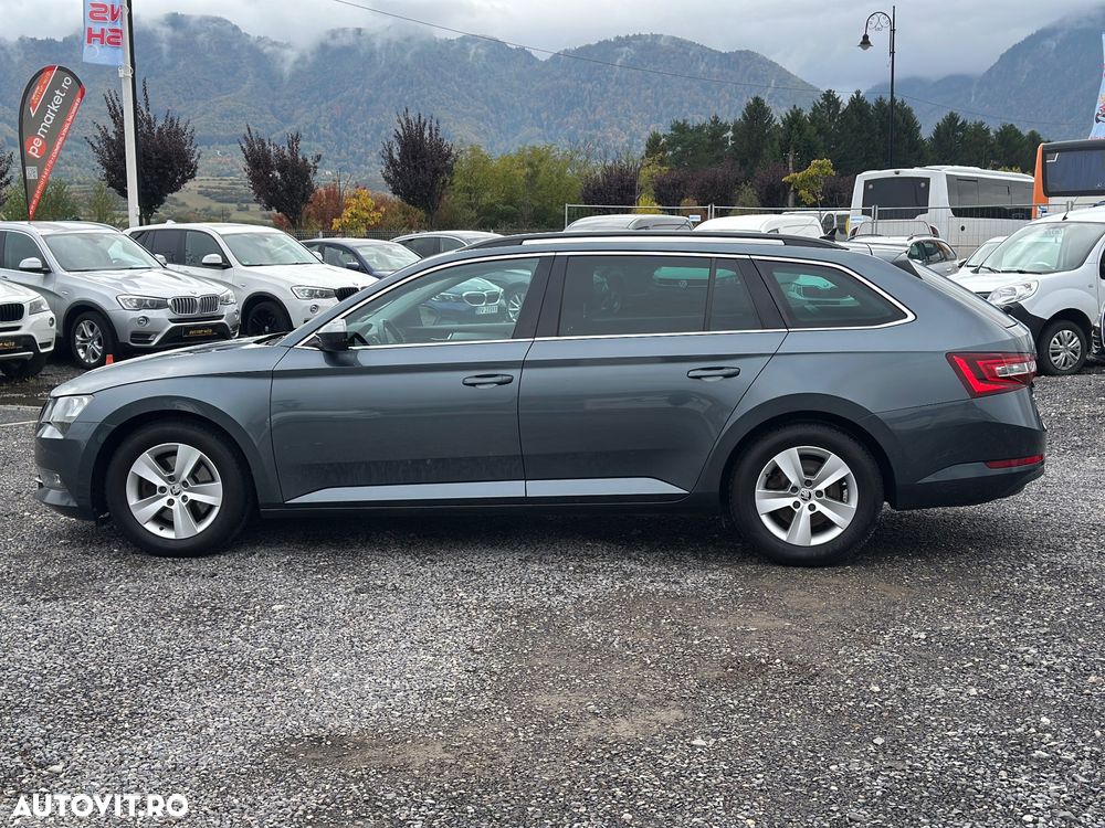 Skoda Superb Combi 1.6 TDI DSG Ambition - 11