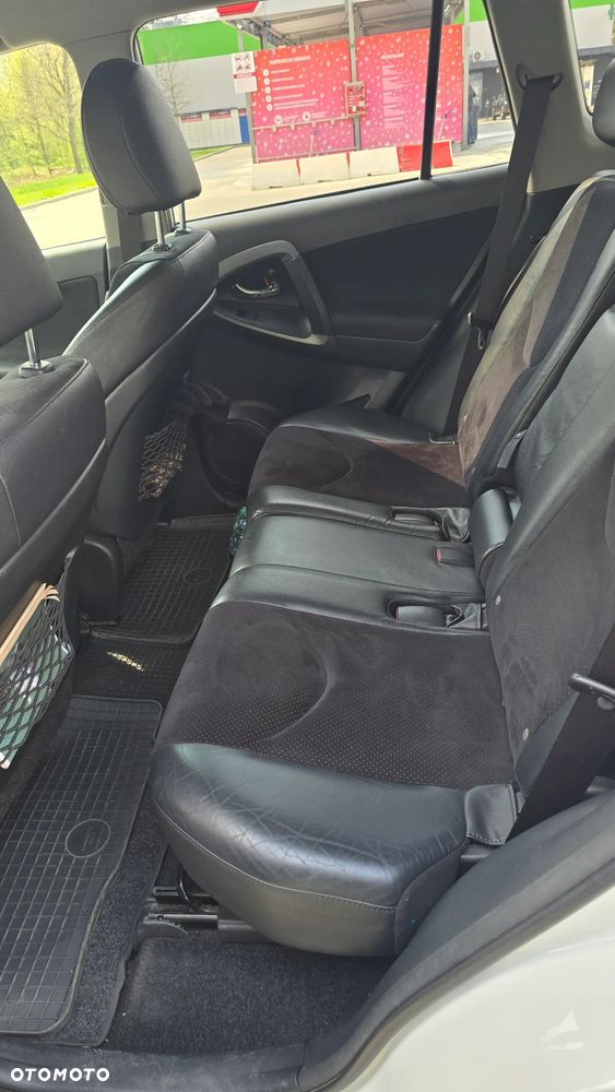 Toyota RAV4 - 5