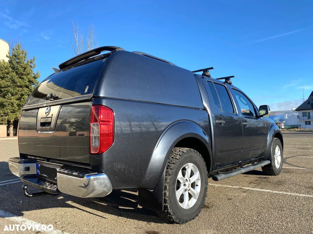 Nissan Navara 2.5 dCi DPF 4X4 Double Cab LE Plus - 3