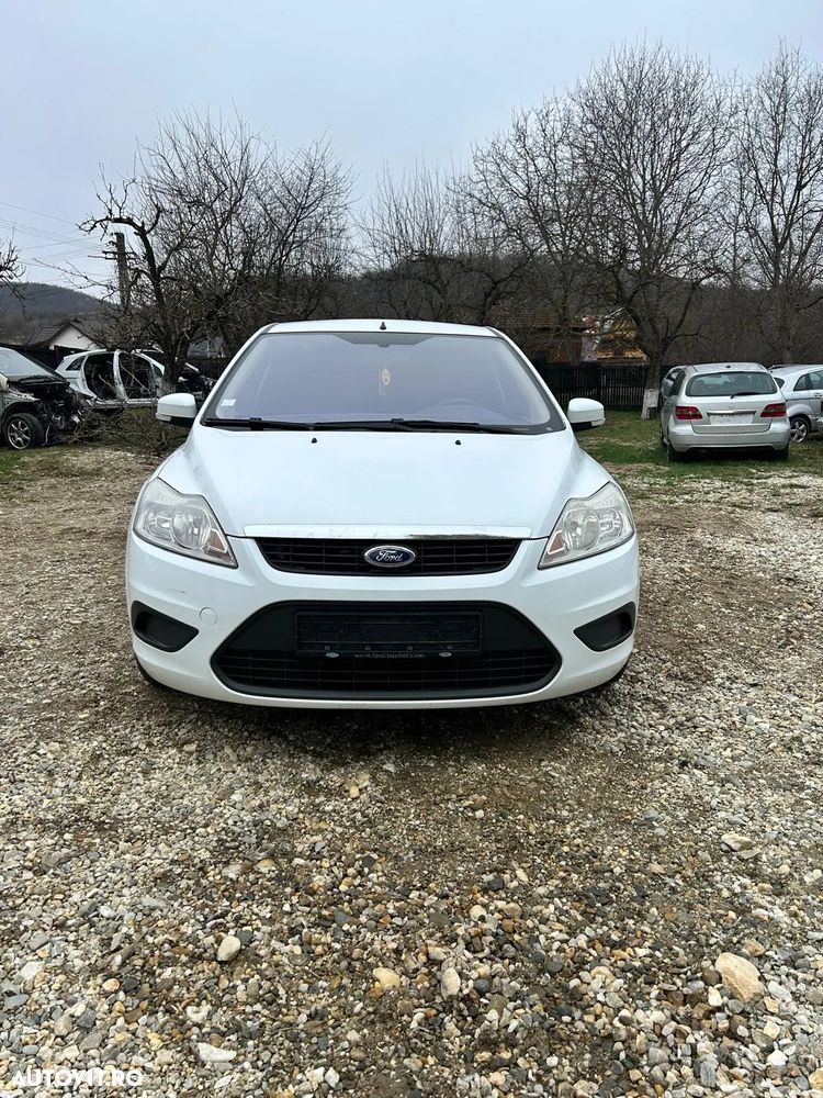 Dezmembrez Ford Focus facelift 2010, 1.6 diesel - 1
