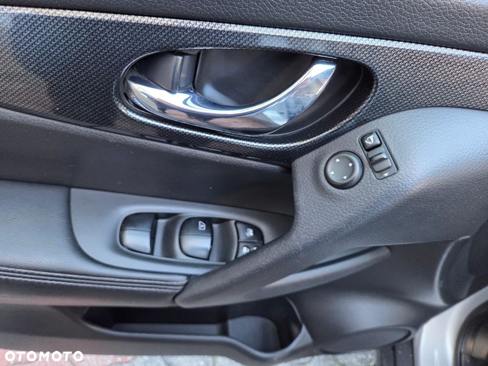 Nissan X-Trail 1.6 DCi N-Connecta 4WD EU6 - 21