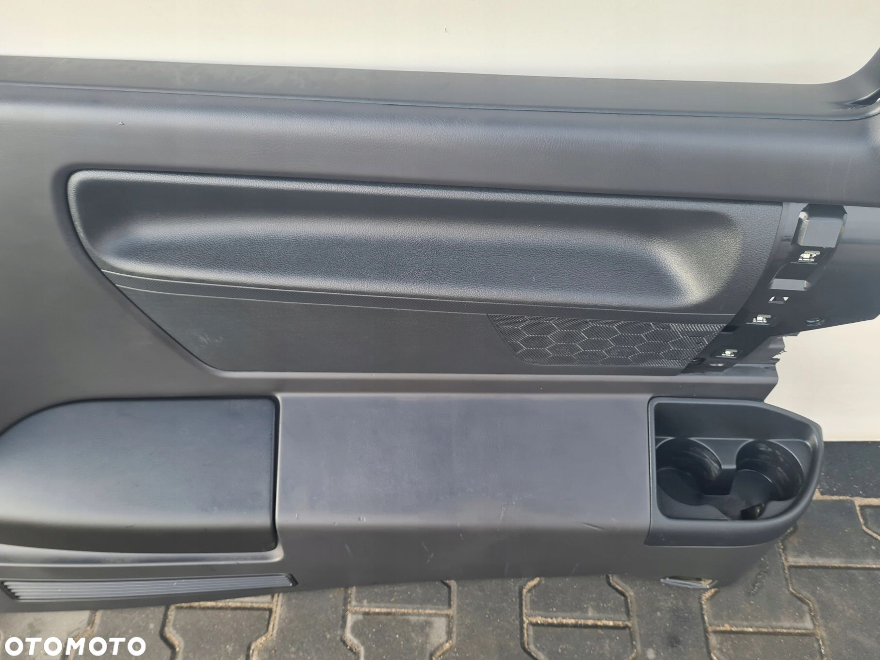 VW T5 LIFT T6 CALIFORNIA BEACH tapicerka boczek lewy tył - 3