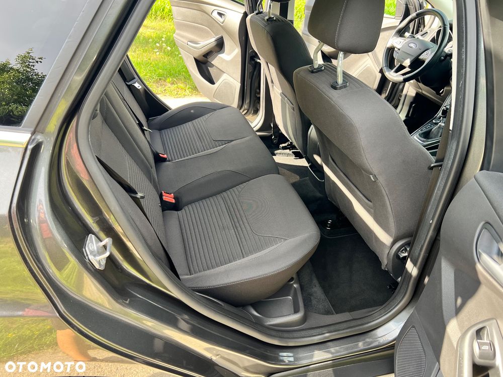 Ford Focus 2.0 TDCi Titanium ASS - 11