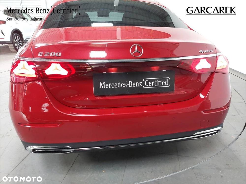 Mercedes-Benz Klasa E 200 mHEV 4-Matic Avantgarde 9G-Tronic - 12