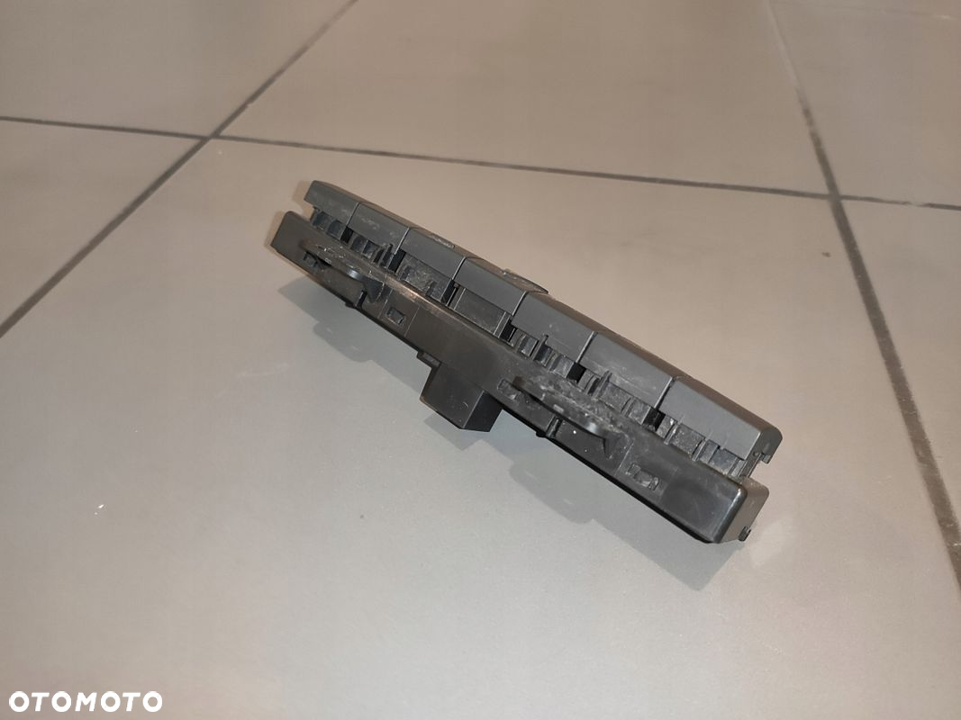 JEEP CHEROKEE LIBERTY KK PRZYCISK ŚWIATEŁ AWARYJNYCH PANEL PRZYCISKÓW - 4