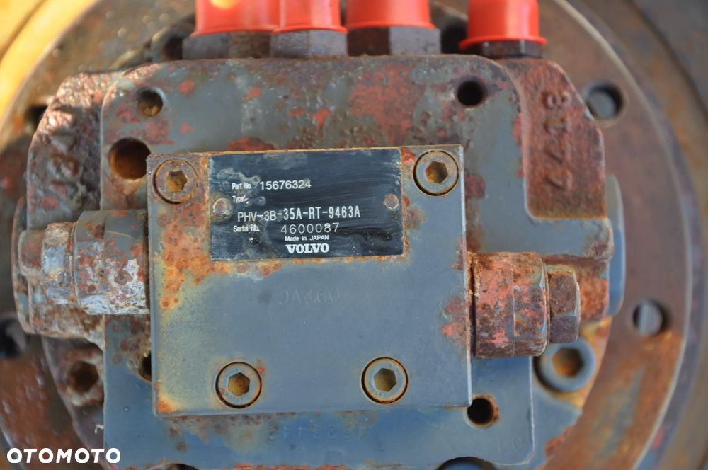 SILNIK JAZDY NAPĘD GĄSIENIC VOLVO ECR 25 - 8