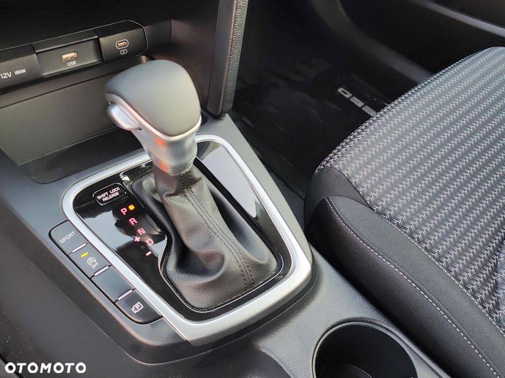 Kia XCeed 1.5 T-GDI M DCT - 19