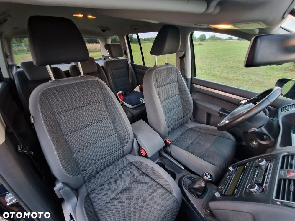 Volkswagen Touran 1.6 TDI DPF BlueMotion Technology Comfortline - 13