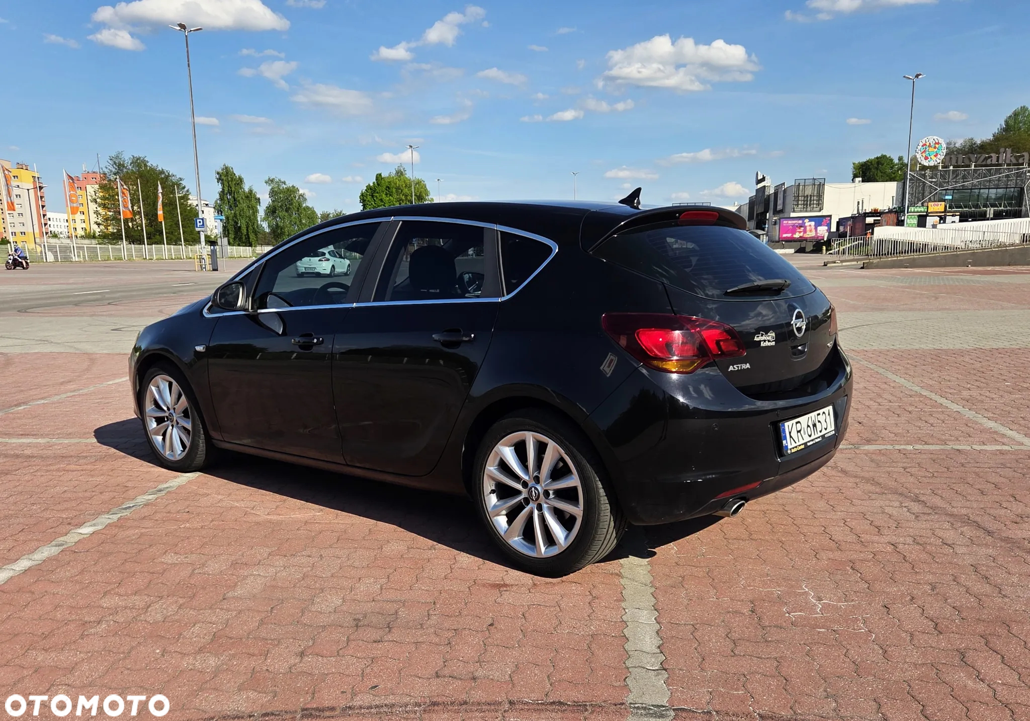 Opel Astra IV 2.0 CDTI Cosmo - 6