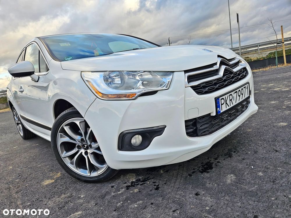 Citroën C4 VTi 120 Exclusive - 24