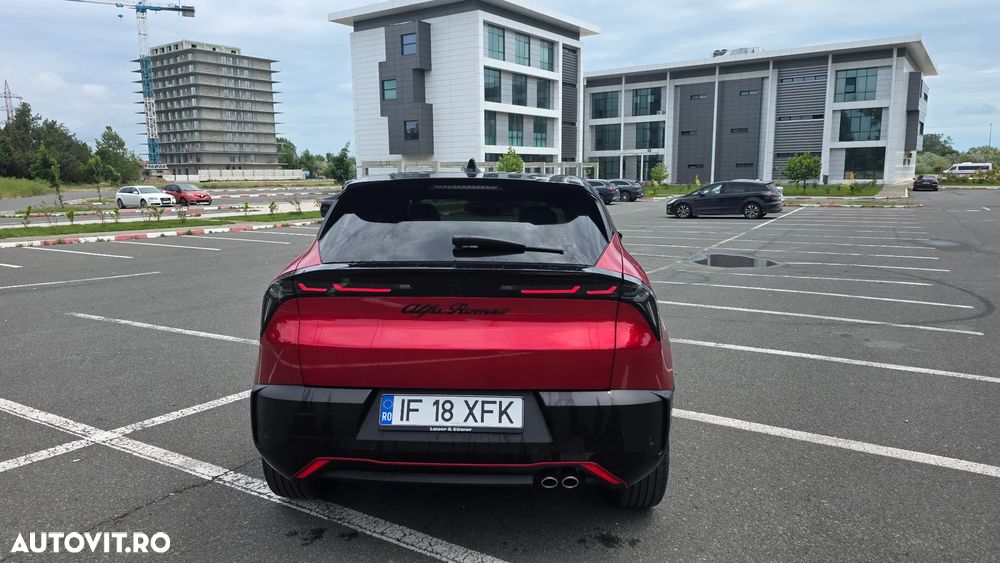 Alfa Romeo Junior 1.2 VGT Ibrida Speciale - 4