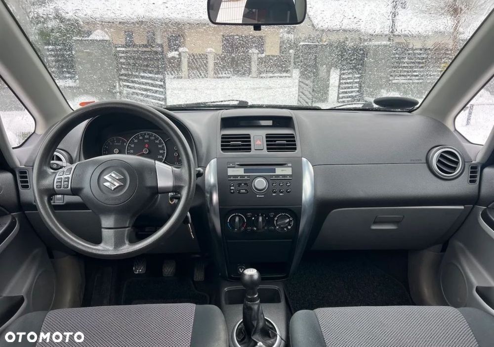 Suzuki SX4 1.5 Streetline 4x2 Classic - 8