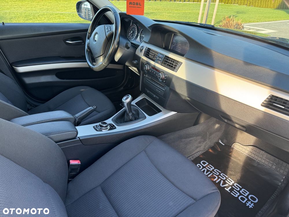 BMW Seria 3 316d - 26