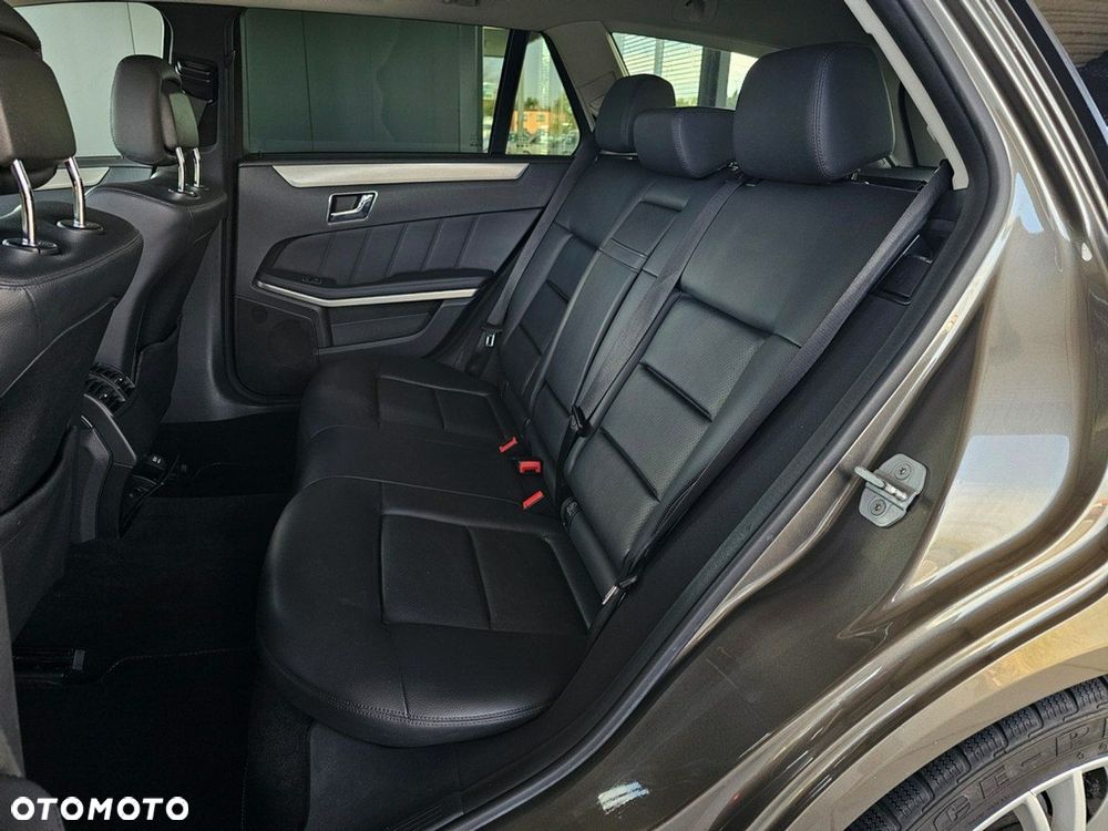 Mercedes-Benz Klasa E - 24