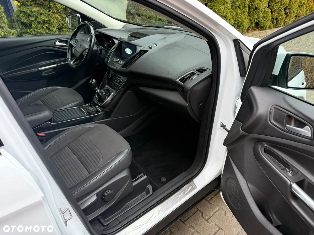 Ford Kuga 2.0 TDCi 4x2 Titanium - 27