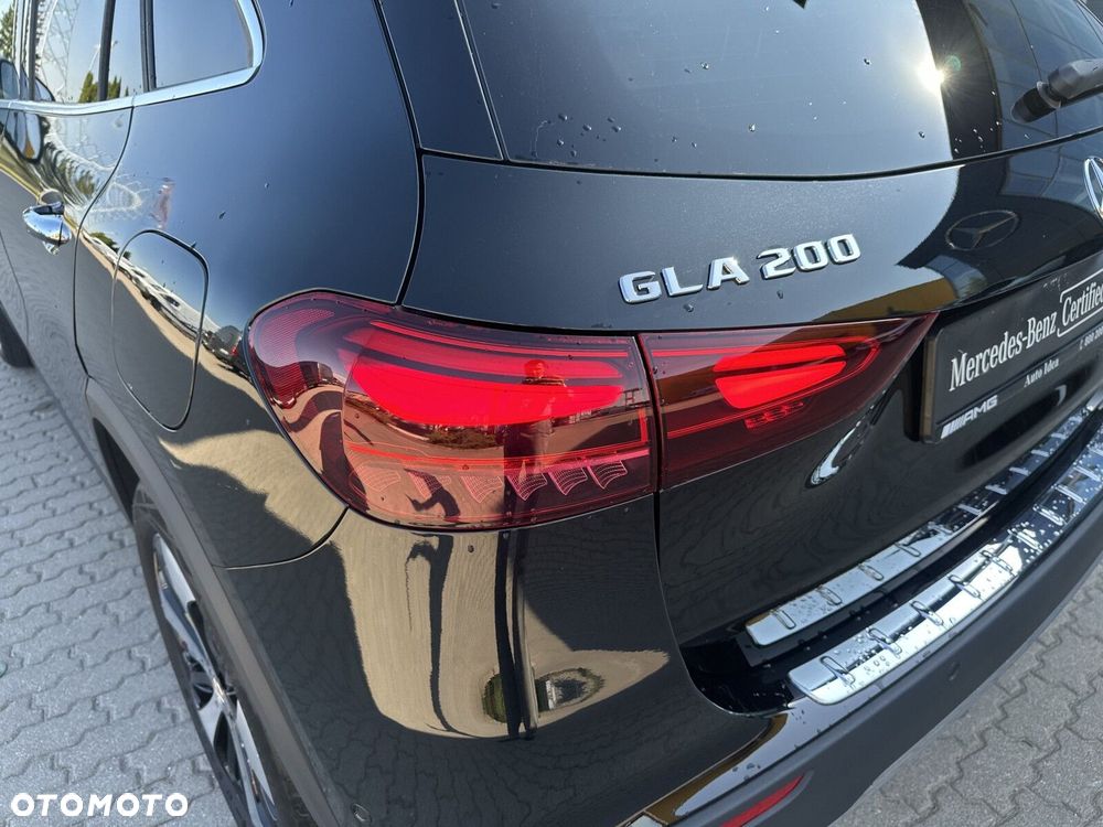 Mercedes-Benz GLA 200 mHEV Progressive 7G-DCT - 12