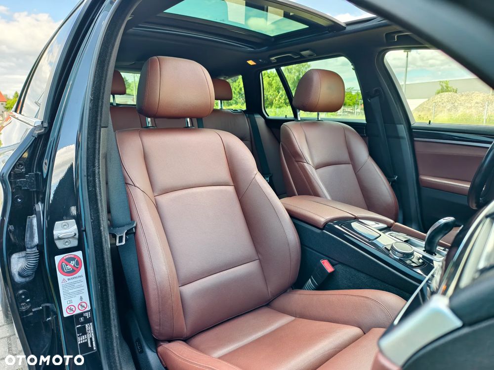 BMW Seria 5 525d Sport-Aut Luxury Line - 16