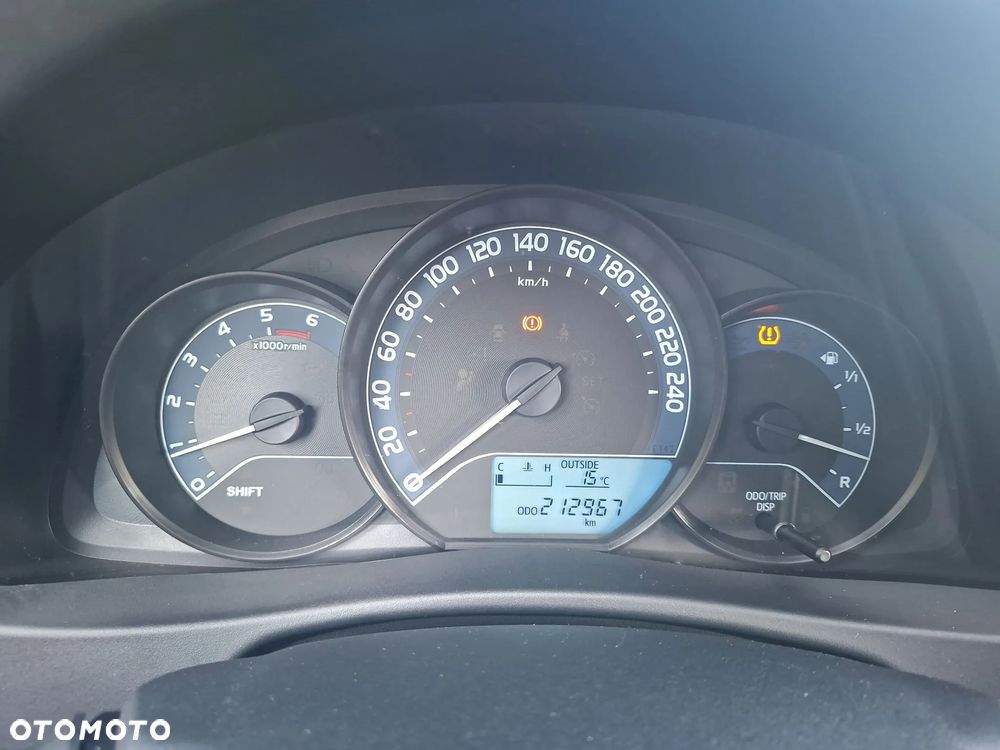 Toyota Auris - 14