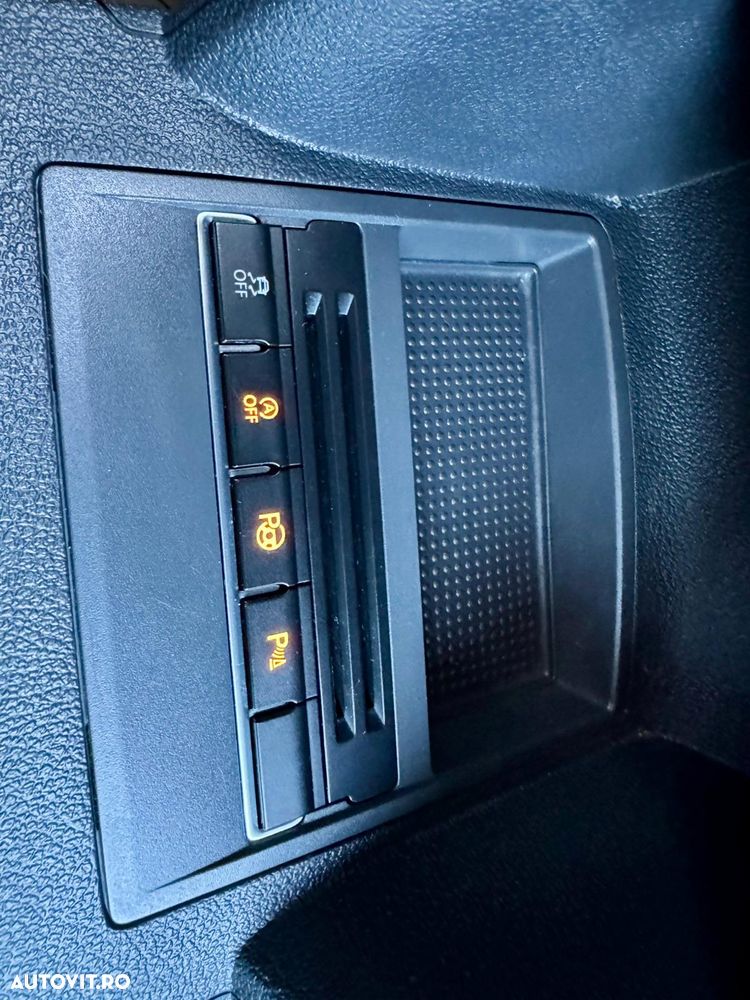 Volkswagen Touran 1.6 TDI DPF BlueMotion Technology Comfortline - 36