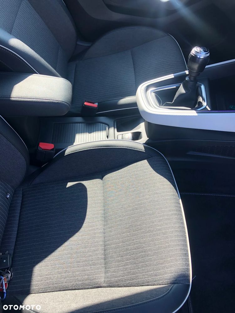 Renault Clio 1.0 TCe Techno - 27