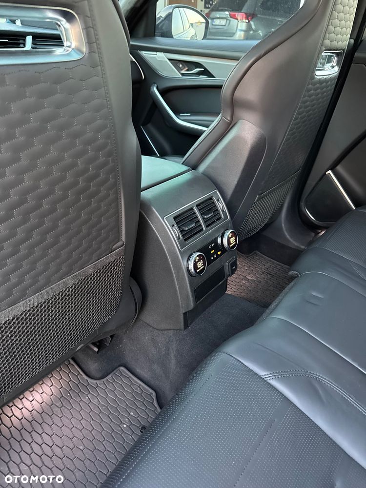 Jaguar F-Pace P550 AWD SVR - 21